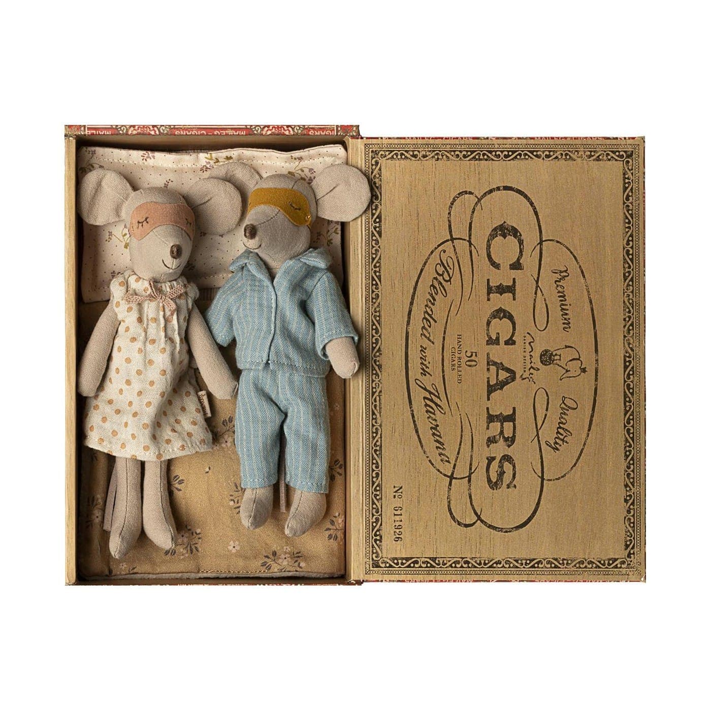 Maileg Mum and Dad mice in cigarbox